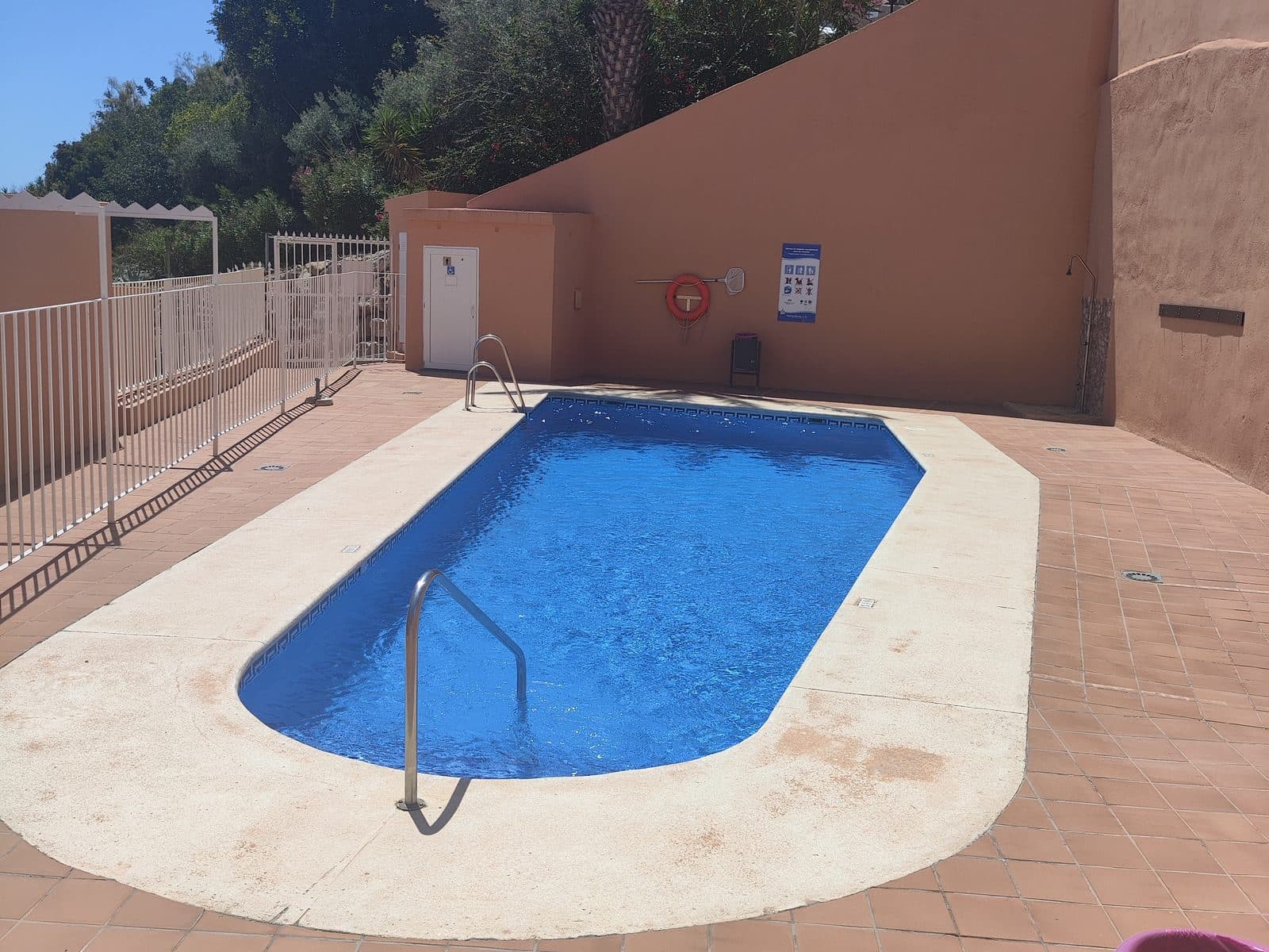 Piscina del complejo