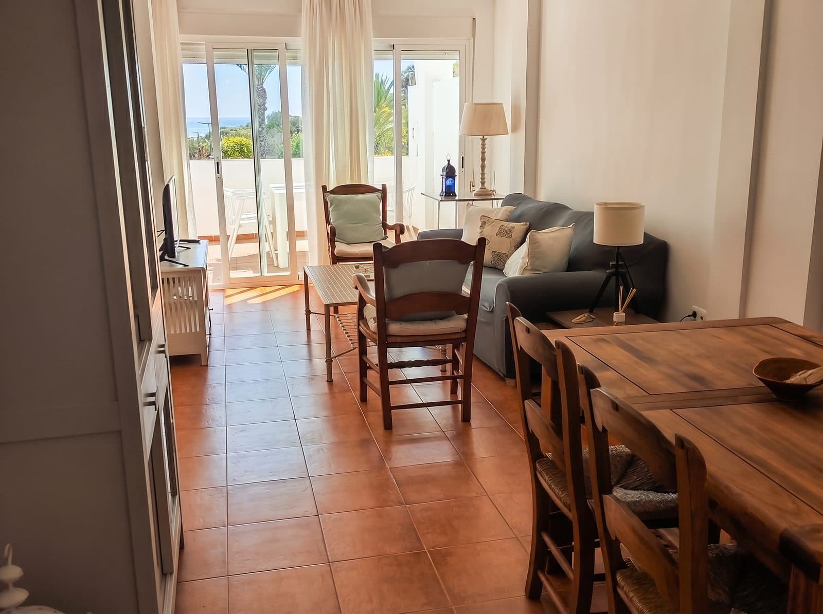 Salón con sofá-cama